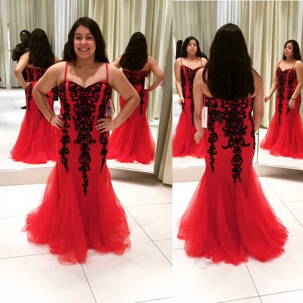 Prom Dresses - Picture 2 of 2